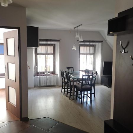 Apartament Dluga Apartment เยเลเนียกูรา ภายนอก รูปภาพ