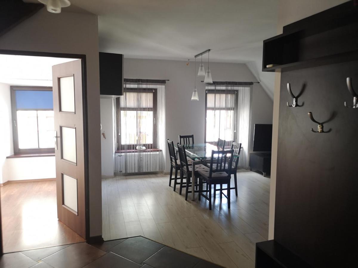 Apartament Dluga Apartment เยเลเนียกูรา ภายนอก รูปภาพ